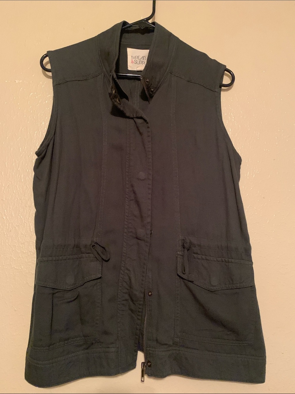 Sleeveless Utility Vest in Olive Green (M)